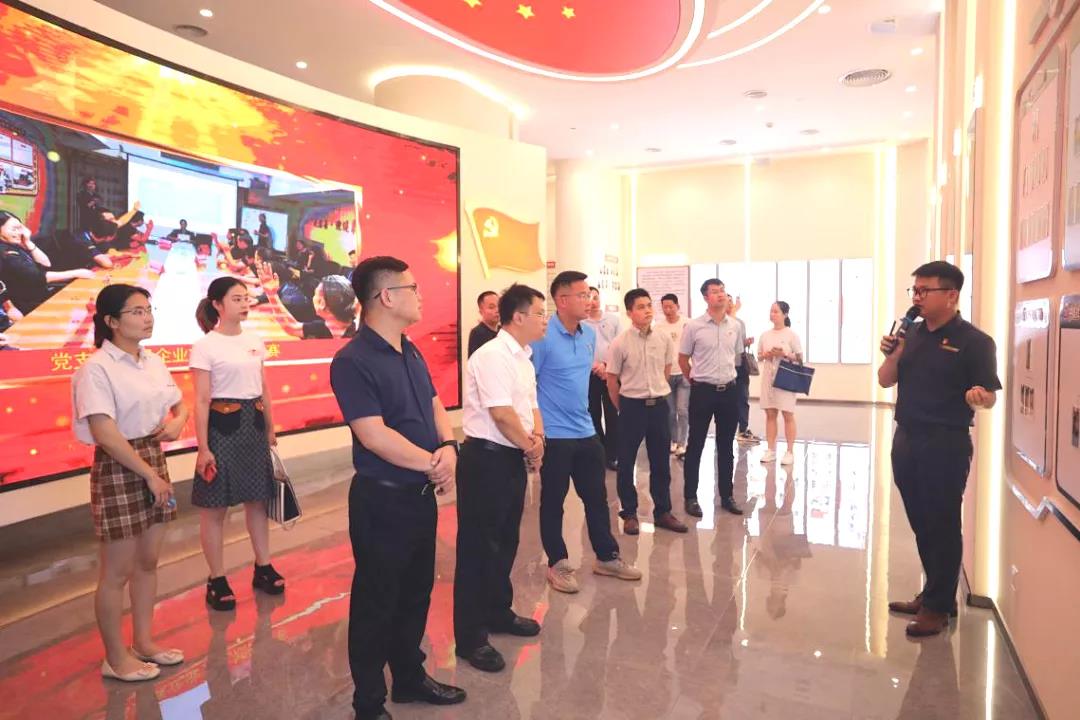 紅色中庭 | 市委組織部研究室到集團(tuán)講黨史，搭橋梁，促黨建
