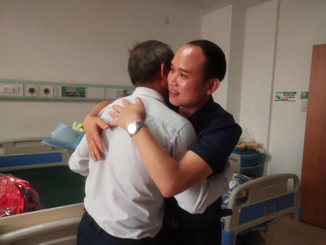 真情關(guān)懷，慰問員工丨老羅，愿您早日康復(fù)！