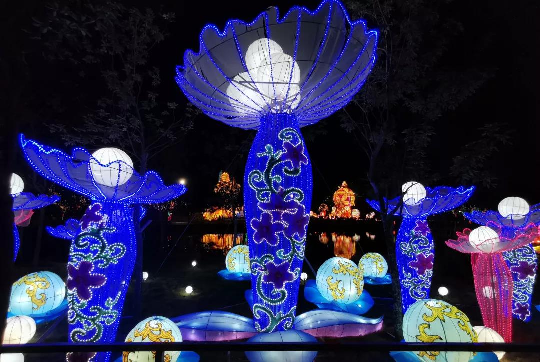 月色燈山滿江河| 裝飾公司和燈展的關(guān)系是？